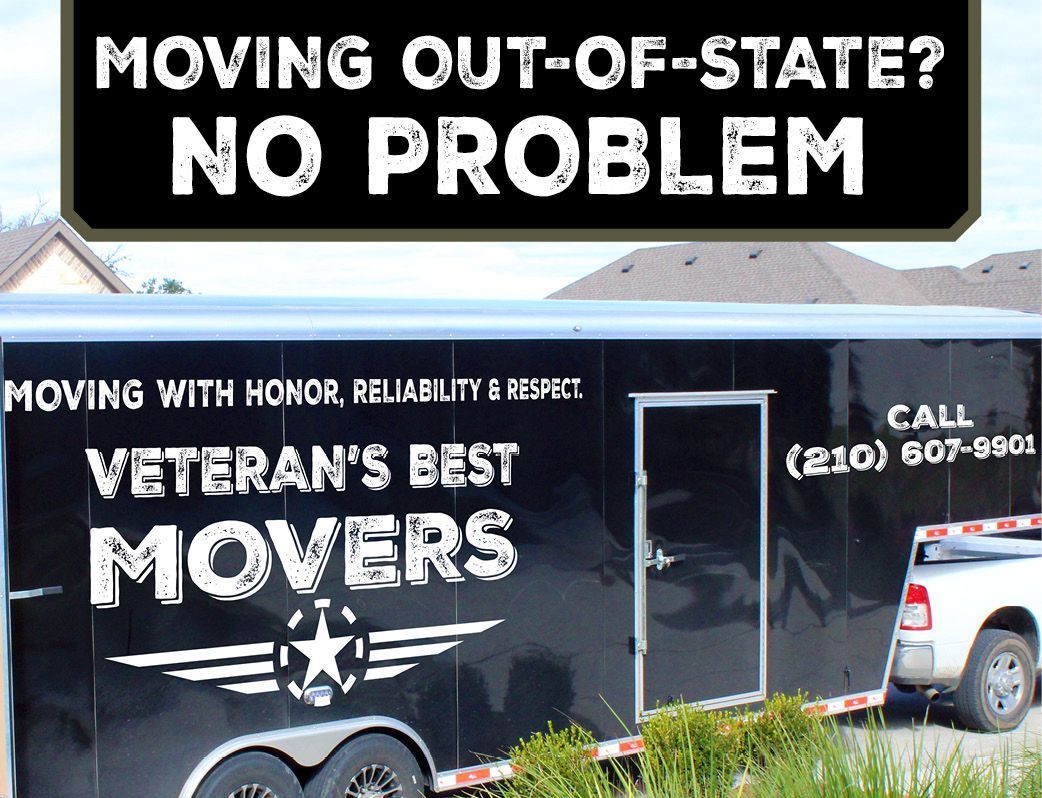 A trailer that says veteran 's best movers on it